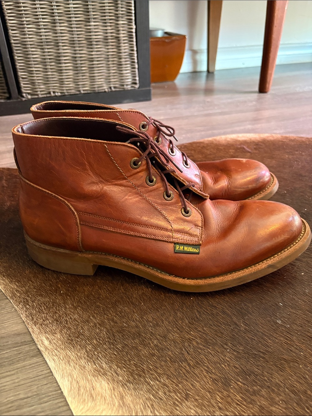 R.M. Williams Men's Chestnut Brown Leather Chukka Boots